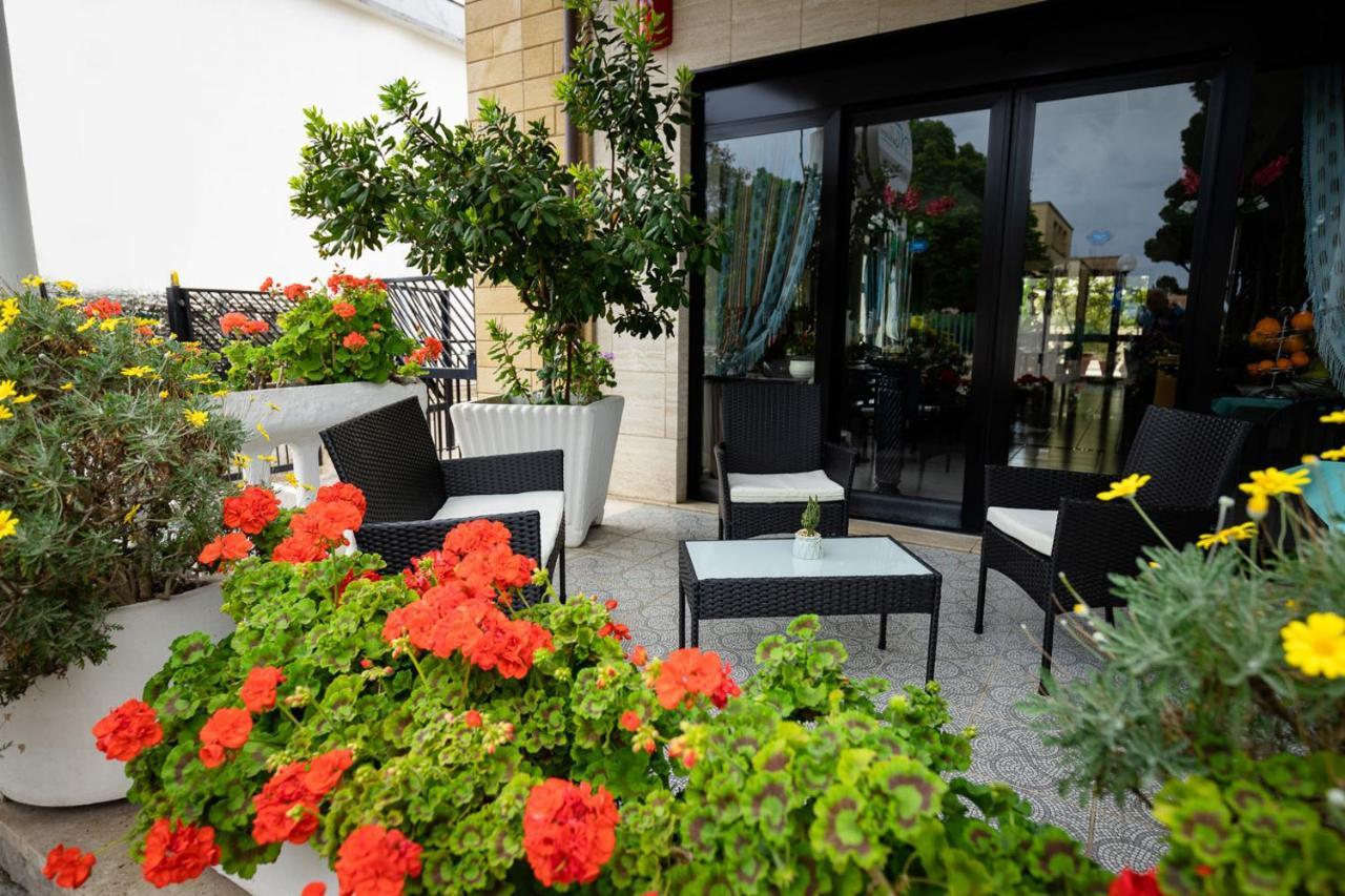 Hotel Il Gabbiano Сабаудия Экстерьер фото